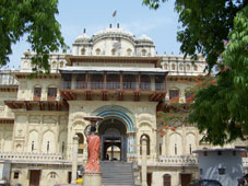 Ayodhya, Kanak Bhavan