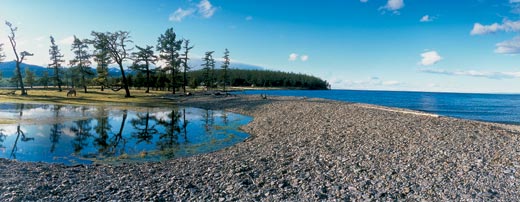 Монгольское озеро Хубсугул входит в систему Котловины больших озер и известно своим рыбным изобилием